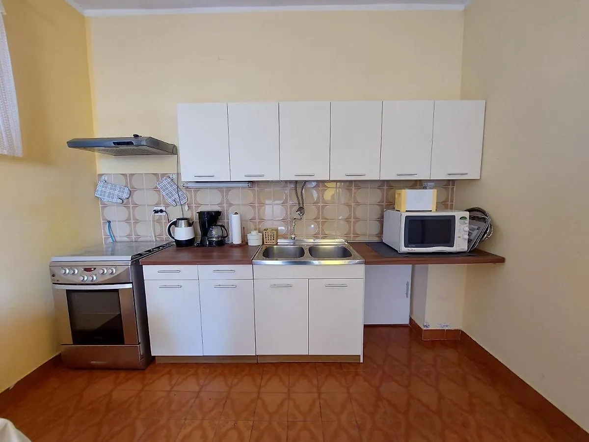 Apartments Faran Crikvenica 0*,